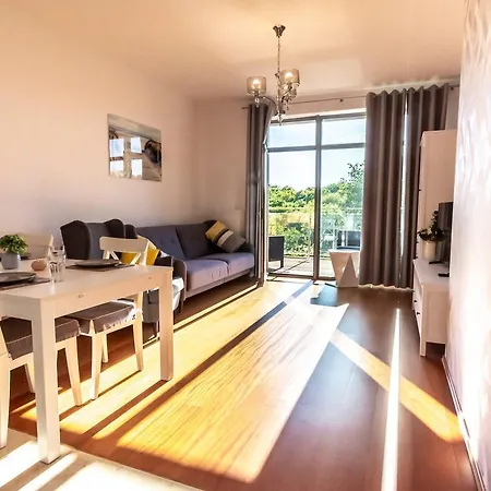 Apartment Kolobrzegu 60 Premium Floor Taras Od Strony Parku 1 Min Do Plazy Widok Na Morze