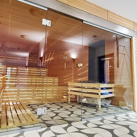 Kolobrzegu 60 Premium Floor Taras Od Strony Parku 1 Min Do Plazy Widok Na Morze 코워브제크