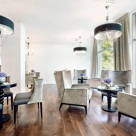 Kolobrzegu 60 Premium Floor Taras Od Strony Parku 1 Min Do Plazy Widok Na Morze 코워브제크